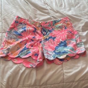 Size 6 buttercup scalloped Lilly Pulitzer shorts